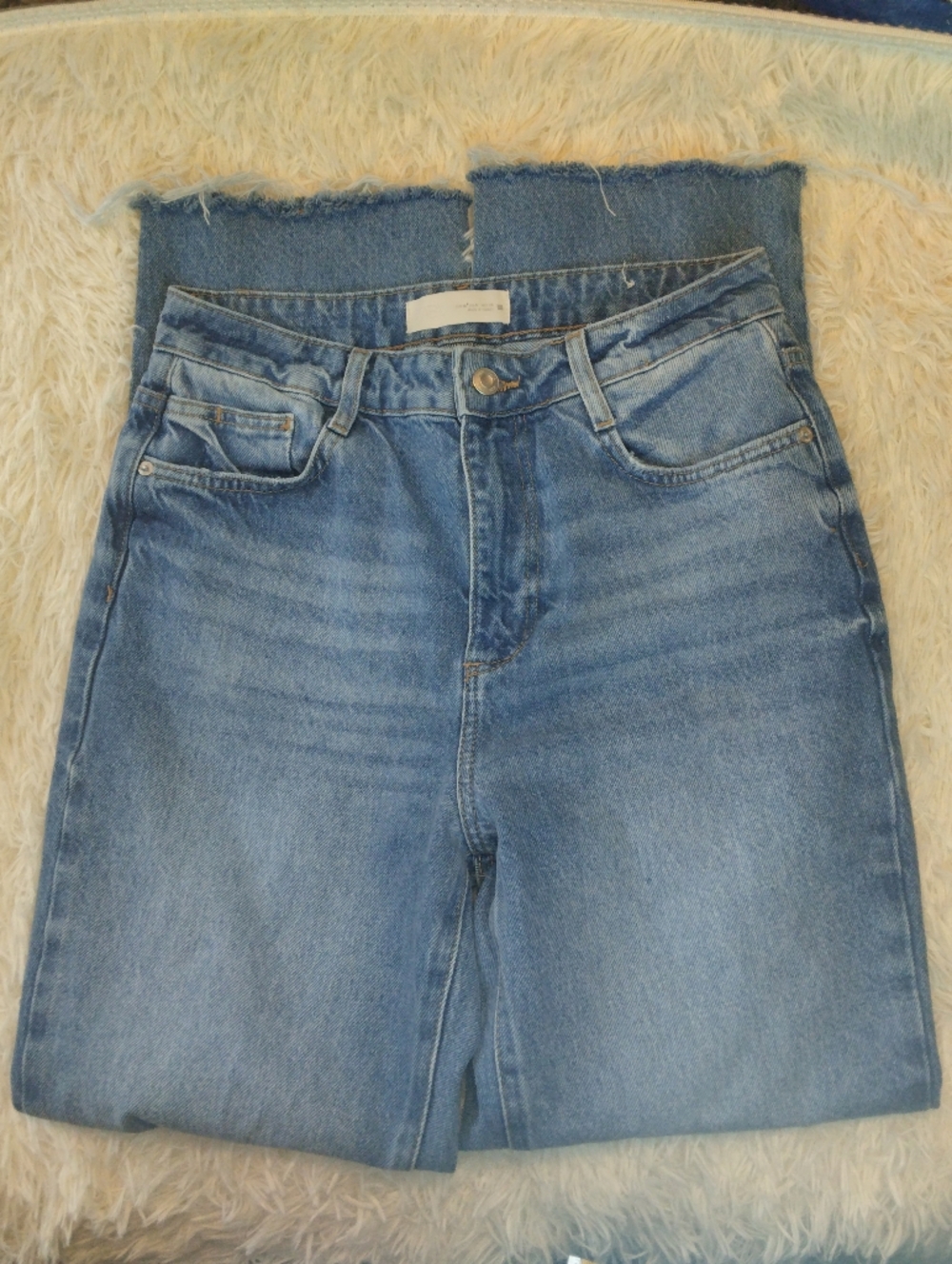 ZARA Ripped Mom Fit Jean Size 6 - Picture 3 of 10